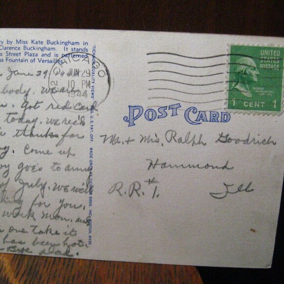 Clarence F. Buckingham Memorial Fountain 1940's Postcard - Picture 5 of 5